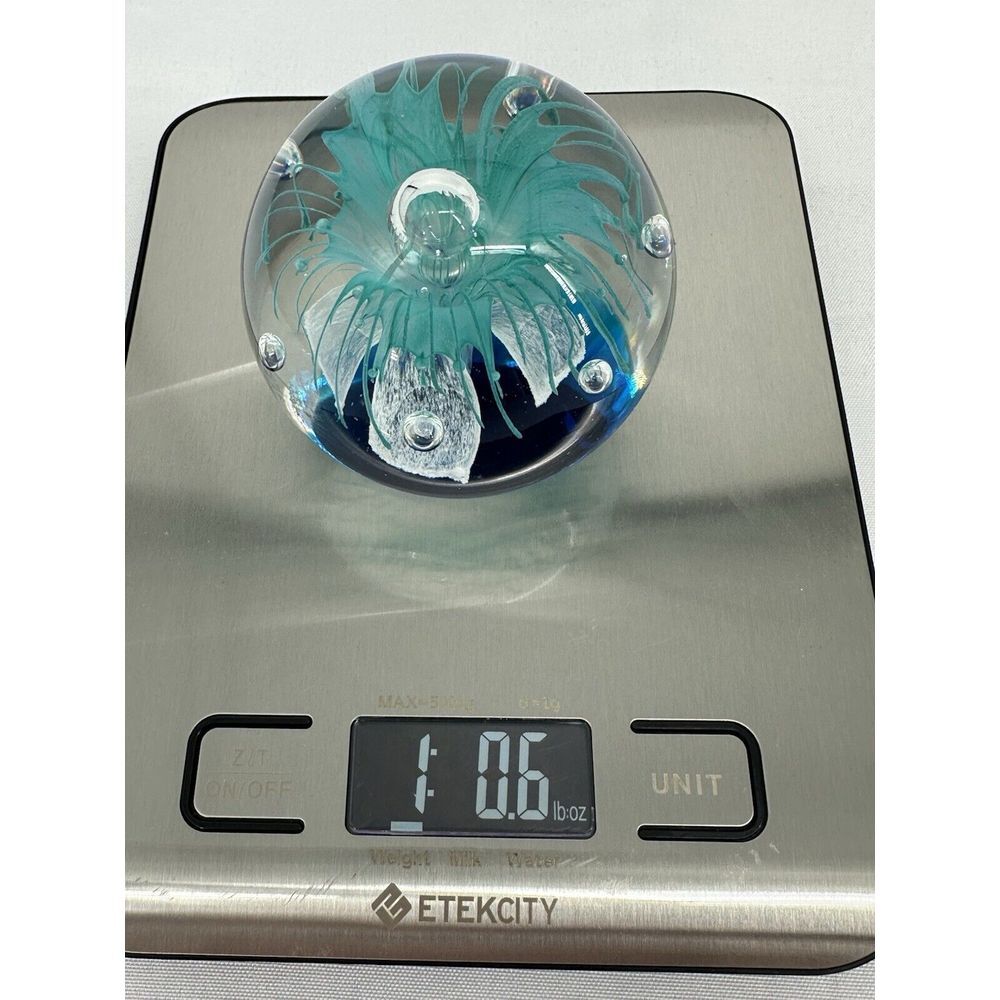 Paperweight Art Glass Sphere With Controlled Bubbles Blue & Clear 3" Jellyfish - Picture 8 of 8